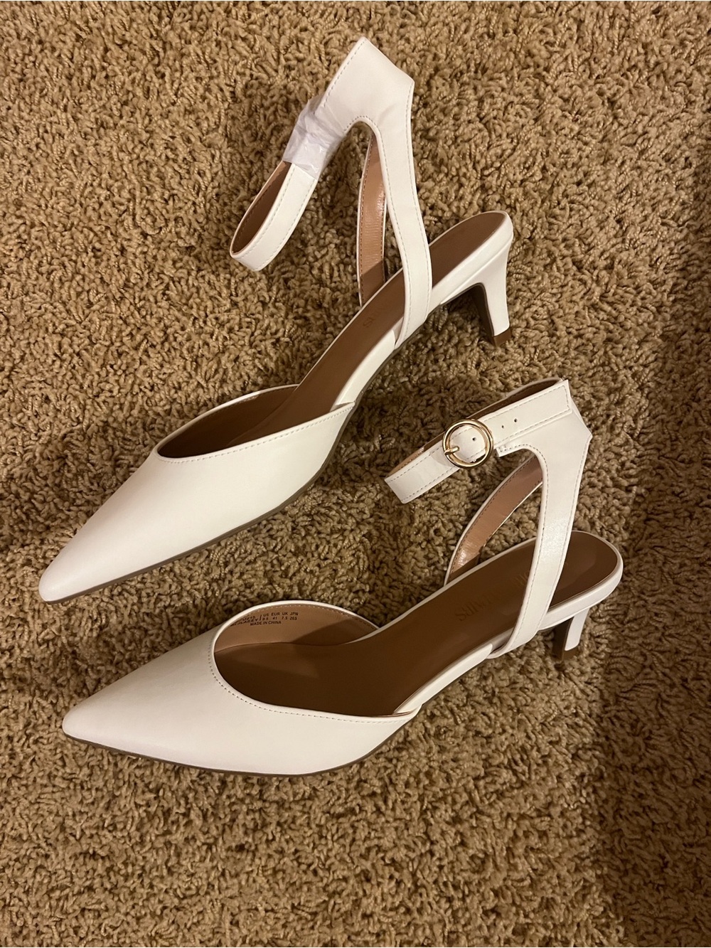 DREAM PAIRS Women's White Kitten Heels